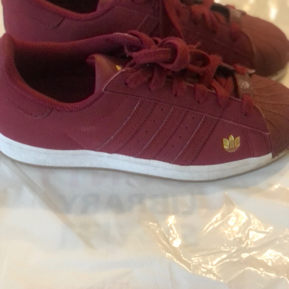 ADIDAS BIG BOY SIZE 5